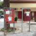 Le cassette postali retr davanti alla salumeria del Quartierino: in zona non c' un ufficio postale